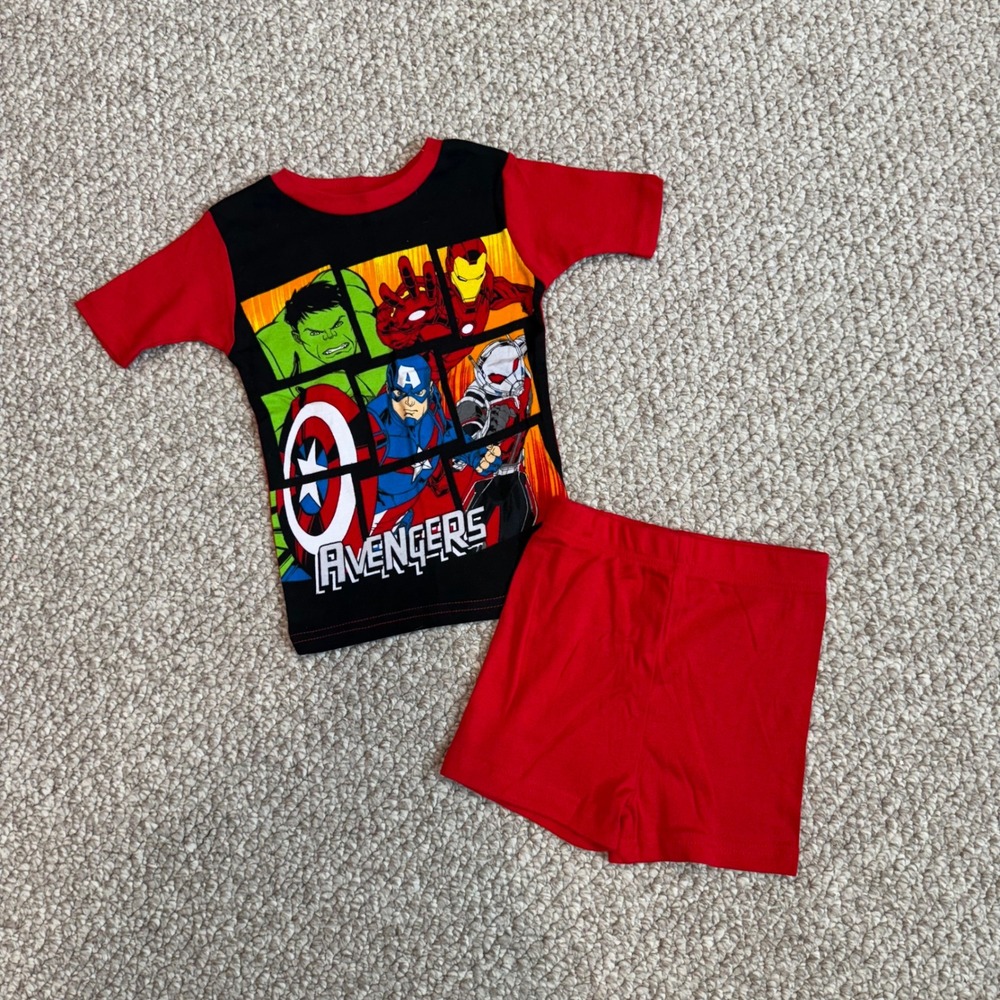 Kids Marvel Avengers Pajamas Set TShirt Shorts‎ Red Black Size 6